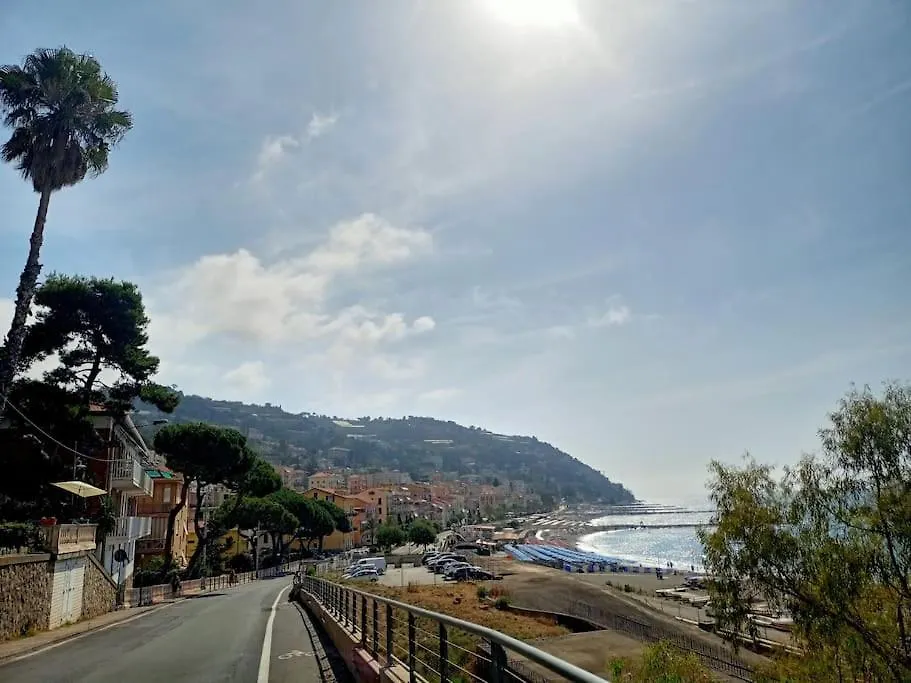 Vista Mare Casa Vacanze Ospedaletti